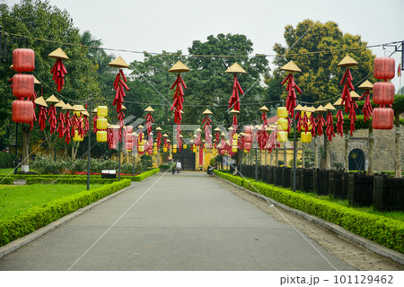 ベトナムの首都ハノイにあるタンロン城跡の美しい風景 101129462