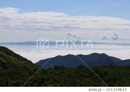 北海道ベストシーズン到来　道東を往く 101129613