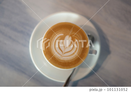 カフェでの最高の一杯 カフェでの最高の一杯 101131052