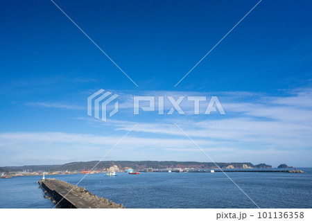 久慈港から対岸を臨む(11月) 101136358