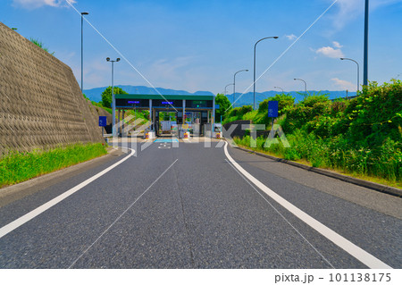 【大阪府】5月・高速道路のETCゲート 101138175