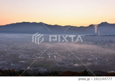 ミューズパークからの秩父盆地の雲海 101144777