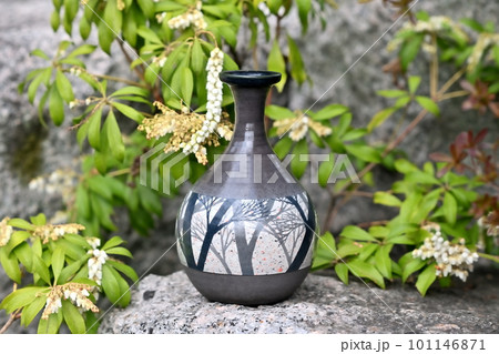 鶴首徳利は酒器として又花入れとして彩を添えてくれます 鶴首徳利は酒器として又花入れとして彩を添えてくれます 101146871