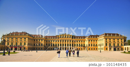 ウイーンの華麗なシェーンブルン宮殿 101148435