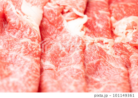 牛肉(ウデ薄切り)のアップ。 牛肉(ウデ薄切り)のアップ。 101149361