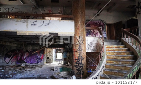 廃墟となった心霊スポット（静岡県田方郡函南町のBE研究所） 101153177