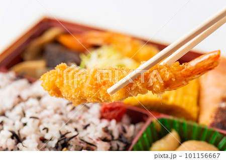 和食の幕の内弁当のおかず 和食の幕の内弁当のおかず 101156667