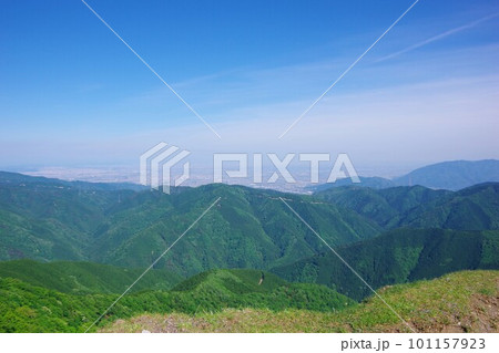 岐阜県　伊吹山ドライブウェイから濃尾平野方面を望む 101157923