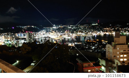 稲佐山中腹から見た長崎の夜景 101158673