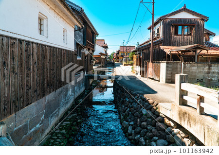 【重要伝統的建造物群保存地区】打吹玉川　玉川と土蔵群4　鳥取県倉吉市 101163942