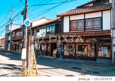 【重要伝統的建造物群保存地区】打吹玉川 古い道しるべと豊田家住宅2 鳥取県倉吉市 【重要伝統的建造物群保存地区】打吹玉川 古い道しるべと豊田家住宅2 鳥取県倉吉市 101163954