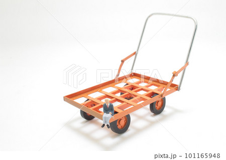 the figure man sit on the trolley 101165948