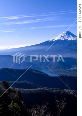 (山梨県)青空と富士山の絶景・王岳~鬼ヶ岳展望 (山梨県)青空と富士山の絶景・王岳~鬼ヶ岳展望 101166524