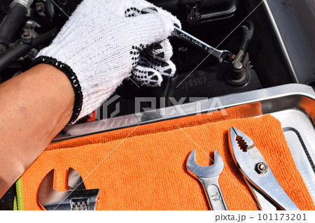 クルマの点検整備イメージ クルマの点検整備イメージ 101173201