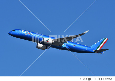 ITAエアウェイズの旅客機 A350-900 101173668