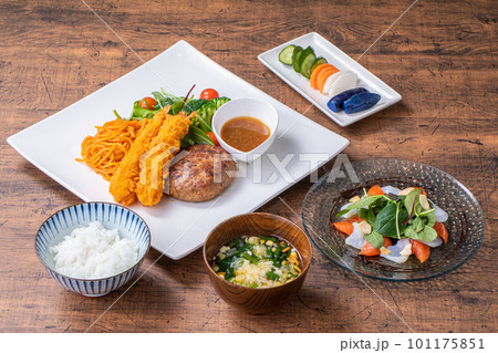 ハンバーグ定食 Japanese meal ハンバーグ定食 Japanese meal 101175851