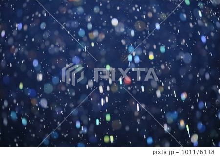 未明に降る雨のストロボ撮影 未明に降る雨のストロボ撮影 101176138