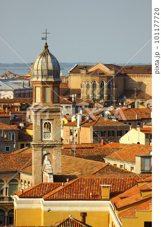 水の都べネチア 王道観光スポット サンマルコ広場周辺やクルーズ船から見える町の景色 水の都べネチア 王道観光スポット サンマルコ広場周辺やクルーズ船から見える町の景色 101177720