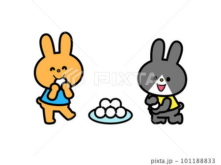 お団子を丸めて食べるウサギたち 101188833