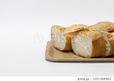 おいしそうなフランスパン 101188962