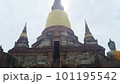 タイ　アユタヤ　古代遺跡群の中にある古代の遺跡 101195542