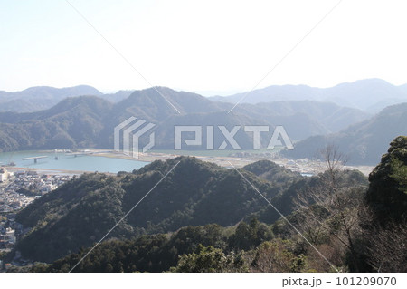 城崎温泉の早春の風景 101209070