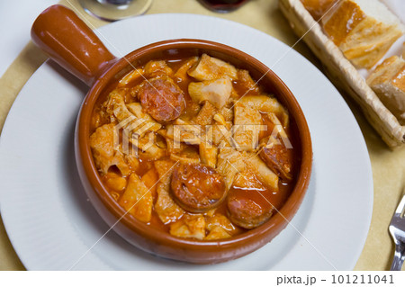 Callos in salsa 101211041