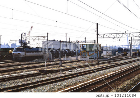 2001年 JR安治川口駅より貨物ターミナルを臨む 2001年 JR安治川口駅より貨物ターミナルを臨む 101211084