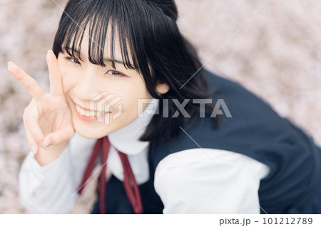 桜と制服の女子高生 桜と制服の女子高生 101212789