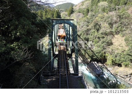 樽見鉄道 ・ 日当駅付近の第六根尾川橋梁【 岐阜県本巣市 】 樽見鉄道 ・ 日当駅付近の第六根尾川橋梁【 岐阜県本巣市 】 101213503