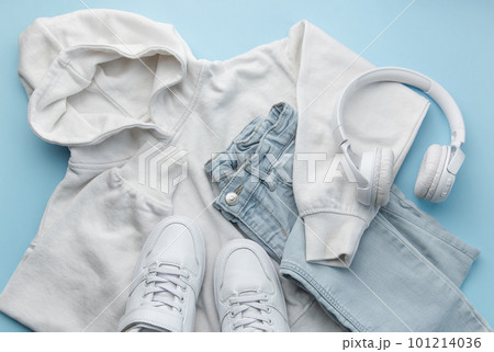 Set of casual clothes and accessories Set of casual clothes and accessories 101214036