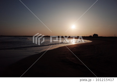 海に沈む夕日 101215417
