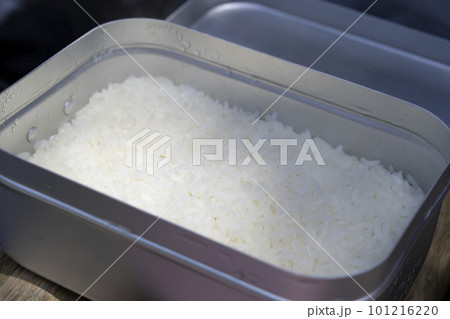 メスティンで炊いた白ご飯 101216220