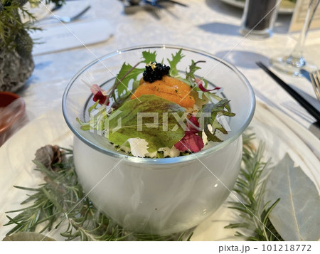 新鮮なサラダ 101218772