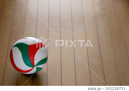 バレーボールと体育館イメージ バレーボールと体育館イメージ 101220751