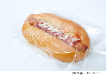 ホットドック、パン、ソーセージ、ビニール袋、ブレッド、洋食、食べ物、フード、食べる、食、軽食 ホットドック、パン、ソーセージ、ビニール袋、ブレッド、洋食、食べ物、フード、食べる、食、軽食 101221595