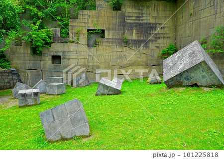石山緑地 午後の丘　(北海道札幌市南区石山) 101225818