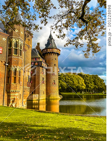 Castle De Haar or Kasteel de haar in Utrecht, Netherlands Castle De Haar or Kasteel de haar in Utrecht, Netherlands 101228098