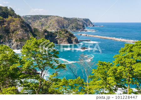 「岩手県」展望台から望む熊の鼻 101228447