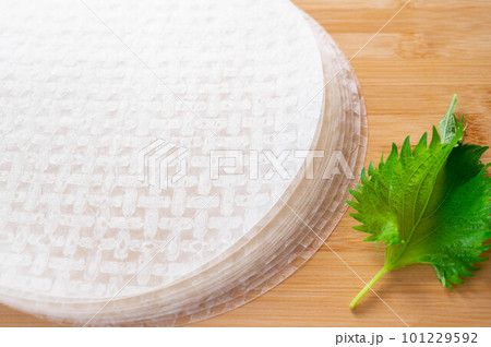 ライスペーパーと青じそ 101229592