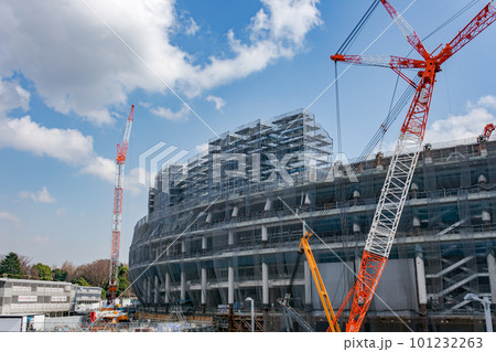 変貌する東京風景 建設中の新国立競技場(2018年3月11日撮影) 変貌する東京風景 建設中の新国立競技場(2018年3月11日撮影) 101232263