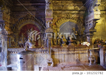 インド 世界遺産 大チョーラ朝寺院群 タンジャーヴールのブリハディーシュワラ寺院 インド 世界遺産 大チョーラ朝寺院群 タンジャーヴールのブリハディーシュワラ寺院 101232782