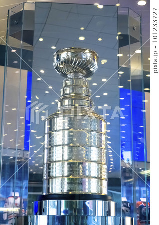 Edmonton, Alberta, Canada. Apr 3, 2023. A Stanley Cup trophy at the Rogers Place Arena. Concept Edmonton, Alberta, Canada. Apr 3, 2023. A Stanley Cup trophy at the Rogers Place Arena. Concept 101233727