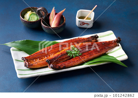 国産うなぎの蒲焼き 国産うなぎの蒲焼き 101242862