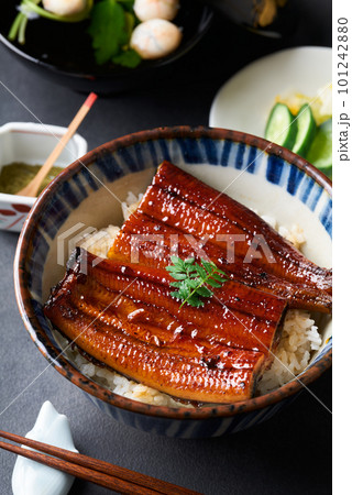 国産鰻のうな丼 国産鰻のうな丼 101242880