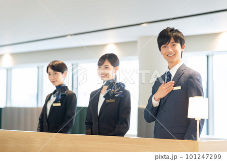 ホテル　ホテルマン　ビジネス　接客　コンシェルジュ　不動産　撮影協力「LINK FOREST」 101247299