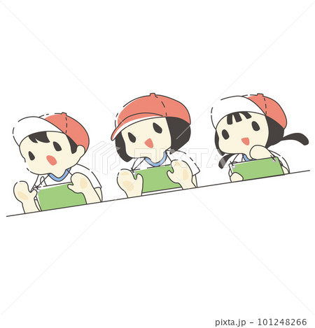 工場のレーンを眺める子供たち 101248266