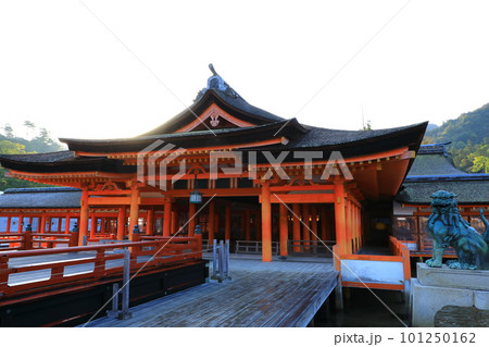 厳島神社　御本社祓殿 101250162