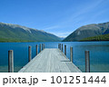 湖畔の橋 101251444