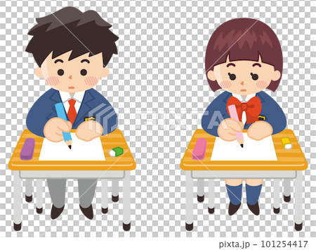 在課桌上學習的初中生和高中生 101254417